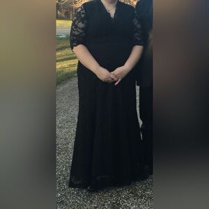 Kiyonna size 3, black lace gown, full length, fits a size 20/22